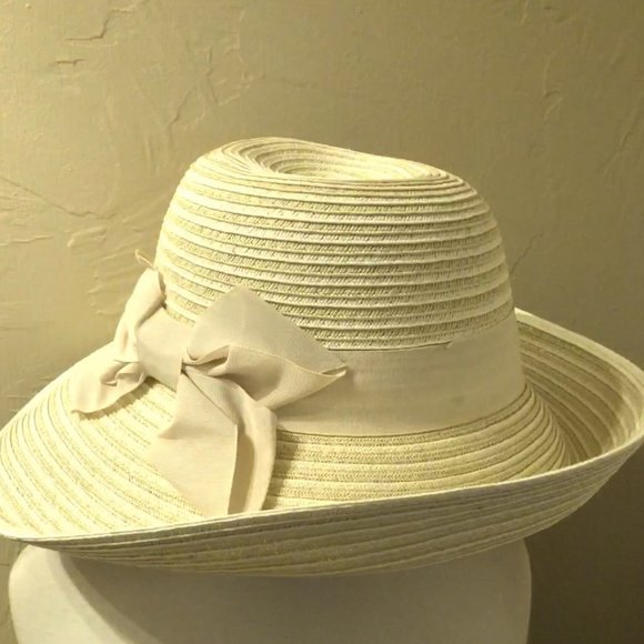 Giovannio NY NWT Fabulous Ivory Derby Wedding Church Brim Bow Hat main image 3